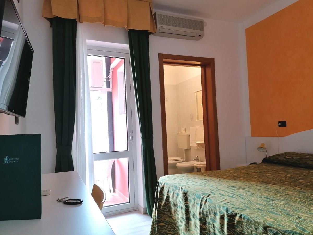 Hotel Villa Maria Caorle Exterior foto