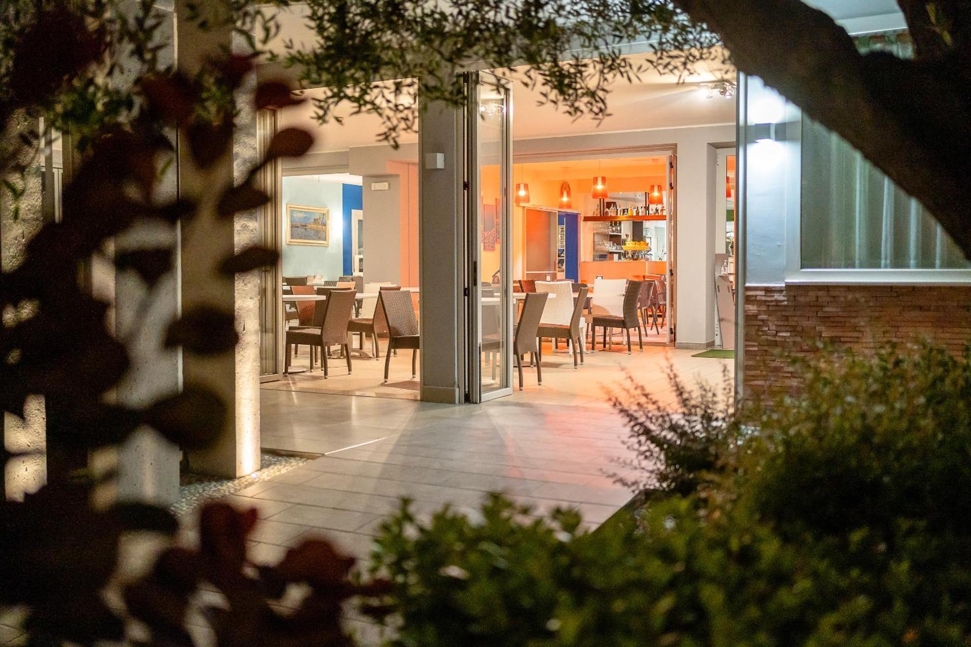 Hotel Villa Maria Caorle Exterior foto